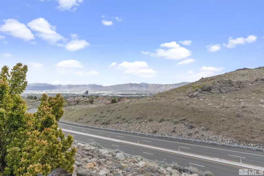 2910 Deer Run Dr, Reno, Nevada 89509, 4 Bedrooms Bedrooms, ,3 BathroomsBathrooms,Residential,For Sale,Deer Run Dr,240010059