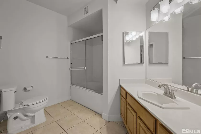 900 Meadows Pkwy, Reno, Nevada 89521, 1 Bedroom Bedrooms, ,1 BathroomBathrooms,Residential,For Sale,Meadows Pkwy,240010128