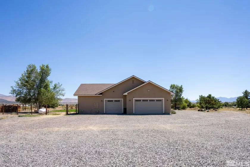 1463 Carlson Dr, Gardnerville, Nevada 89410, 4 Bedrooms Bedrooms, ,3 BathroomsBathrooms,Residential,For Sale,Carlson Dr,240010159