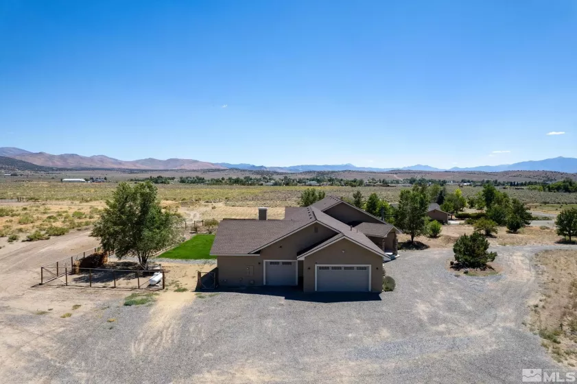 1463 Carlson Dr, Gardnerville, Nevada 89410, 4 Bedrooms Bedrooms, ,3 BathroomsBathrooms,Residential,For Sale,Carlson Dr,240010159