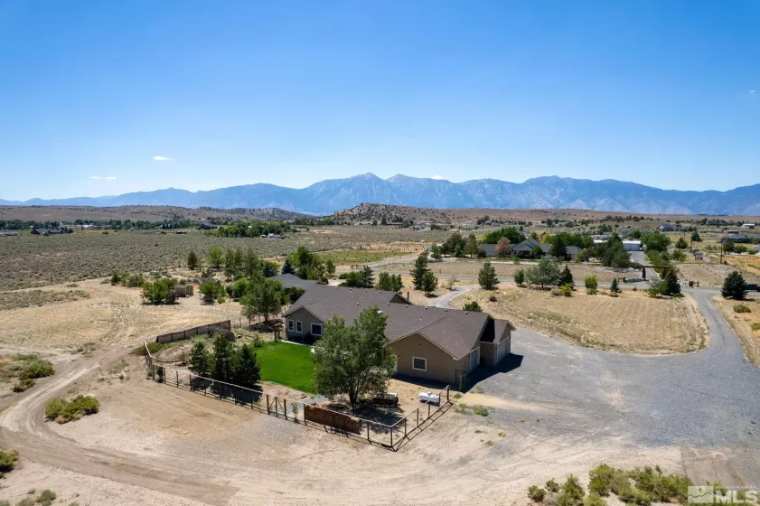 1463 Carlson Dr, Gardnerville, Nevada 89410, 4 Bedrooms Bedrooms, ,3 BathroomsBathrooms,Residential,For Sale,Carlson Dr,240010159