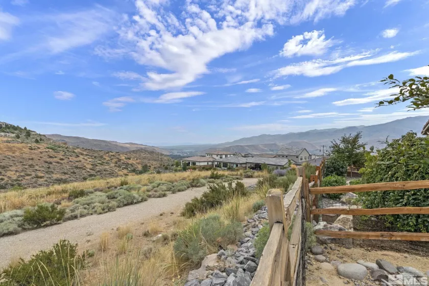 1524 Elk Run, Reno, Nevada 89523, 4 Bedrooms Bedrooms, ,3 BathroomsBathrooms,Residential,For Sale,Elk Run,240010275