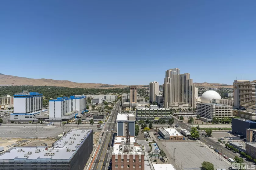 100 Arlington Ave #21J, Reno, Nevada 89501, 2 Bedrooms Bedrooms, ,2 BathroomsBathrooms,Residential,For Sale,Arlington Ave #21J,240010283