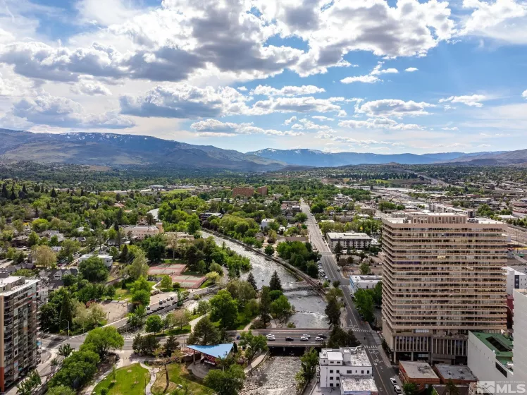 100 Arlington Ave #21J, Reno, Nevada 89501, 2 Bedrooms Bedrooms, ,2 BathroomsBathrooms,Residential,For Sale,Arlington Ave #21J,240010283