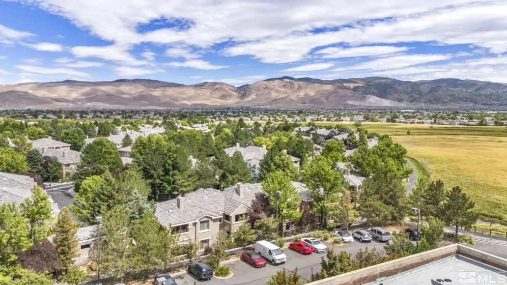 900 Meadows Pkwy, Reno, Nevada 89521, 2 Bedrooms Bedrooms, ,2 BathroomsBathrooms,Residential,For Sale,Meadows Pkwy,240010348