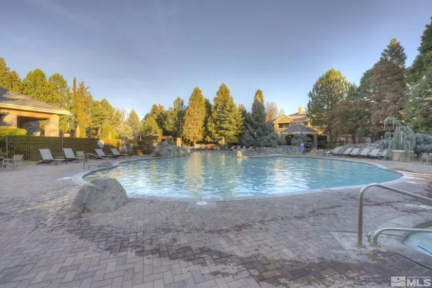 900 Meadows Pkwy, Reno, Nevada 89521, 2 Bedrooms Bedrooms, ,2 BathroomsBathrooms,Residential,For Sale,Meadows Pkwy,240010348