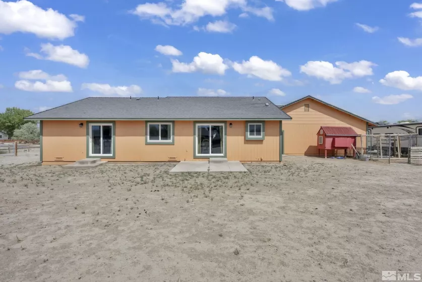 1155 Dinah Dr, Fernley, Nevada 89408, 3 Bedrooms Bedrooms, ,2 BathroomsBathrooms,Residential,For Sale,Dinah Dr,240010316