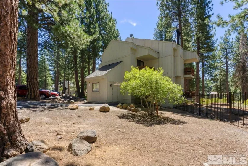 807 Alder Ave, Incline Village, Nevada 89451, 2 Bedrooms Bedrooms, ,2 BathroomsBathrooms,Residential,For Sale,Alder Ave,240010382