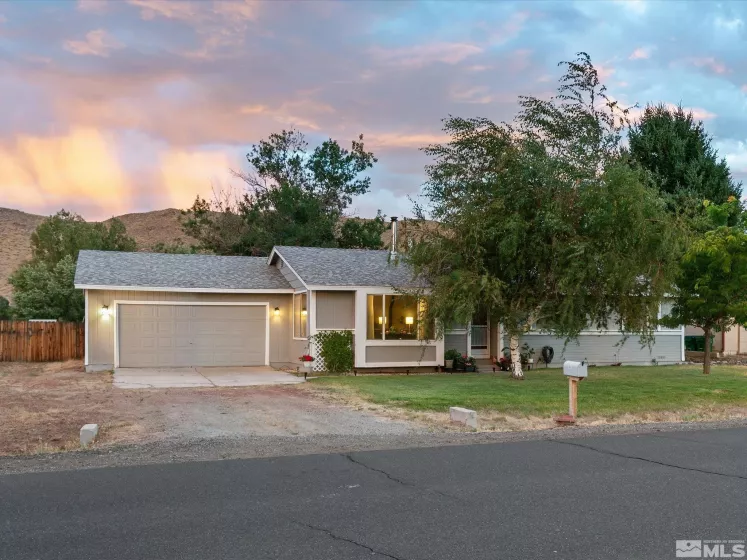 3870 Brant Street, Reno, Nevada 89508, 3 Bedrooms Bedrooms, ,2 BathroomsBathrooms,Residential,For Sale,Brant Street,240010372