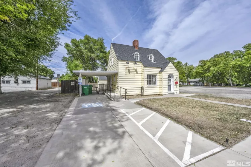 812 Musser, Carson City, Nevada 89701, 3 Bedrooms Bedrooms, ,1 BathroomBathrooms,Residential,For Sale,Musser,240011015