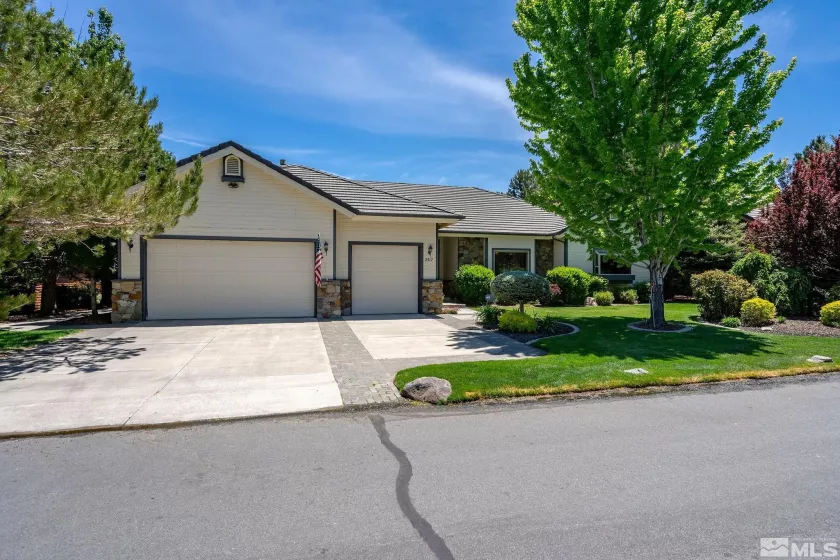 2517 Genoa Aspen Drive, Genoa, Nevada 89411, 3 Bedrooms Bedrooms, ,3 BathroomsBathrooms,Residential,For Sale,Genoa Aspen Drive,240011002