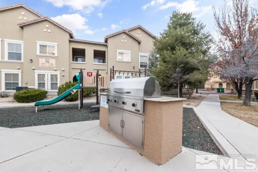 9050 Double R Blvd Apt 923, Reno, Nevada 89521, 2 Bedrooms Bedrooms, ,2 BathroomsBathrooms,Residential,For Sale,Double R Blvd Apt 923,240010584