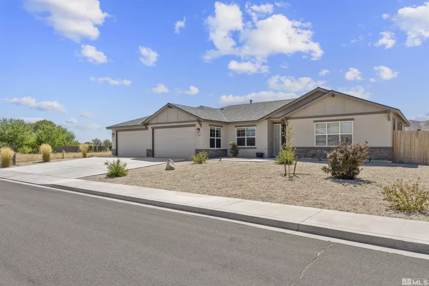 2545 Emerson Cir, Fernley, Nevada 89408, 4 Bedrooms Bedrooms, ,2 BathroomsBathrooms,Residential,For Sale,Emerson Cir,240011143