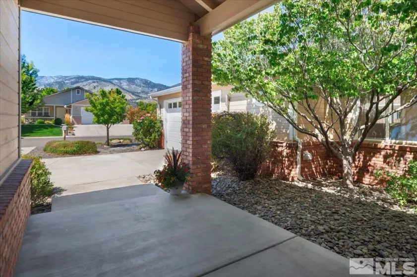 2126 Court Side Circle, Carson City, Nevada 89703, 3 Bedrooms Bedrooms, ,2 BathroomsBathrooms,Residential,For Sale,Court Side Circle,240011141