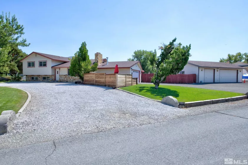 6355 Plum Hollow Cir, Reno, Nevada 89502, 3 Bedrooms Bedrooms, ,2 BathroomsBathrooms,Residential,For Sale,Plum Hollow Cir,240011152