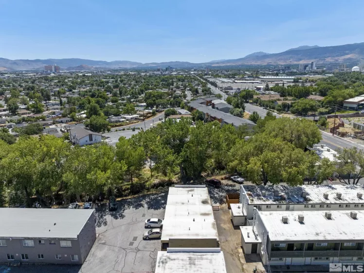 2424 Sutro Street, Reno, Nevada 89512, ,Residential Income,For Sale,Sutro Street,240010907