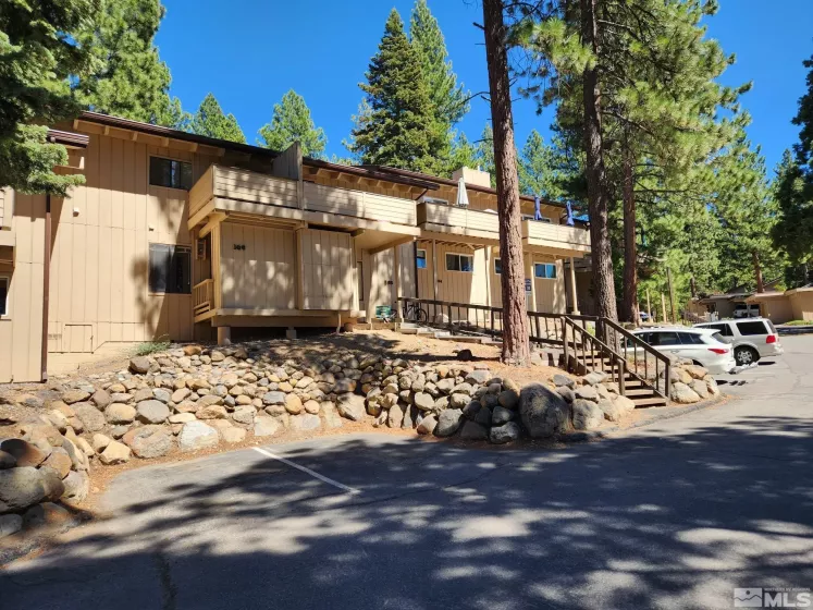 321 Ski Way, Incline Village, Nevada 89451, 3 Bedrooms Bedrooms, ,2 BathroomsBathrooms,Residential,For Sale,Ski Way,240010386