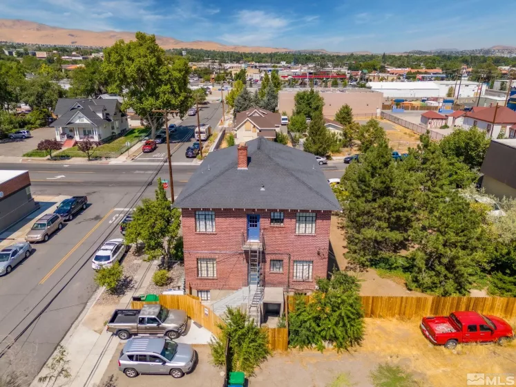 1050 2nd St, Reno, Nevada 89503, ,Residential Income,For Sale,2nd St,240011335