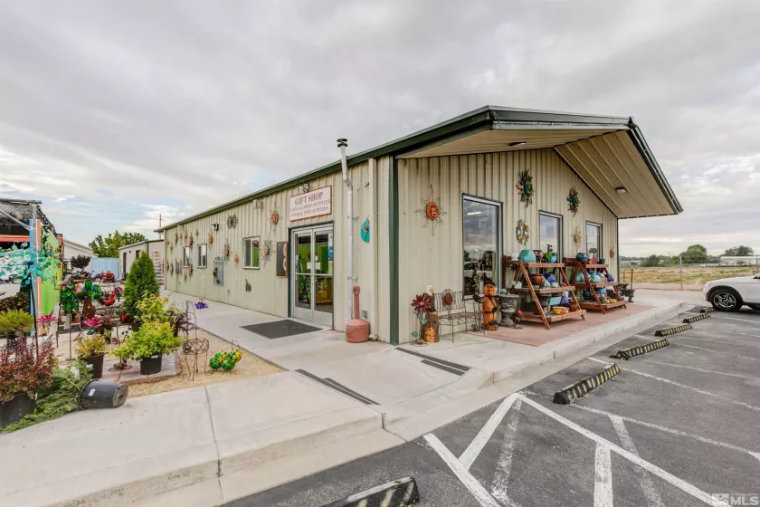 3981 Reno Hwy, Fallon, Nevada 89406, ,Commercial Sale,For Sale,Reno Hwy,230010395