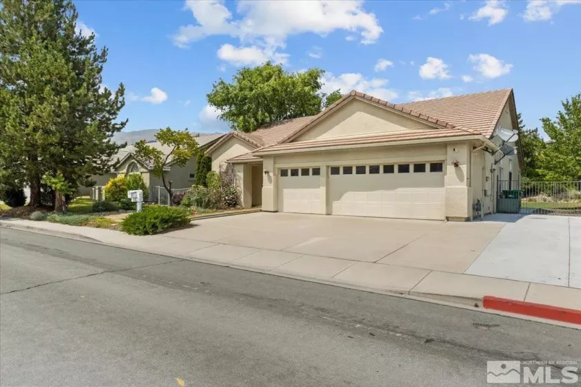 2525 Beaumont Pkwy, Reno, Nevada 89523, 4 Bedrooms Bedrooms, ,2 BathroomsBathrooms,Residential,For Sale,Beaumont Pkwy,240000563