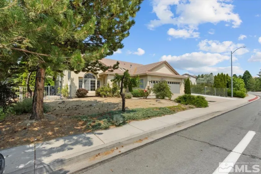 2525 Beaumont Pkwy, Reno, Nevada 89523, 4 Bedrooms Bedrooms, ,2 BathroomsBathrooms,Residential,For Sale,Beaumont Pkwy,240000563