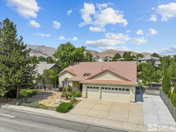 2525 Beaumont Pkwy, Reno, Nevada 89523, 4 Bedrooms Bedrooms, ,2 BathroomsBathrooms,Residential,For Sale,Beaumont Pkwy,240000563