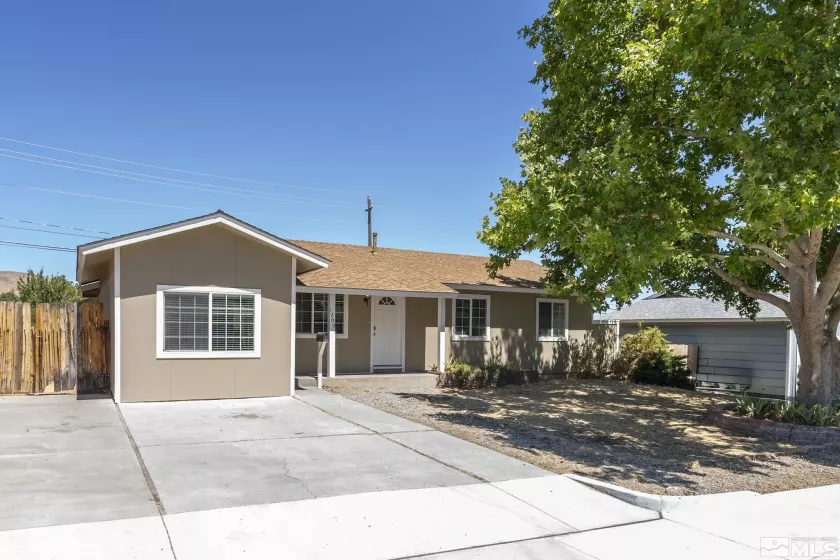 1200 Akard Drive, Reno, Nevada 89503, 4 Bedrooms Bedrooms, ,2 BathroomsBathrooms,Residential,For Sale,Akard Drive,240010714