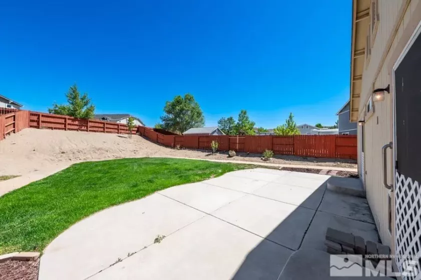 18319 Beechwood Ct, Reno, Nevada 89508, 3 Bedrooms Bedrooms, ,2 BathroomsBathrooms,Residential,For Sale,Beechwood Ct,240011589