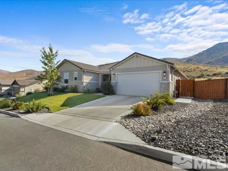 10470 Mine Shaft Dr, Reno, Nevada 89521, 4 Bedrooms Bedrooms, ,3 BathroomsBathrooms,Residential,For Sale,Mine Shaft Dr,240011416