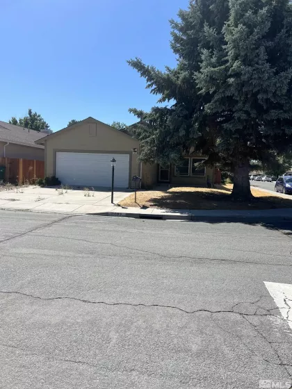 1603 Maple Creek Ln, Carson City, Nevada 89701, 3 Bedrooms Bedrooms, ,2 BathroomsBathrooms,Residential,For Sale,Maple Creek Ln,240011519