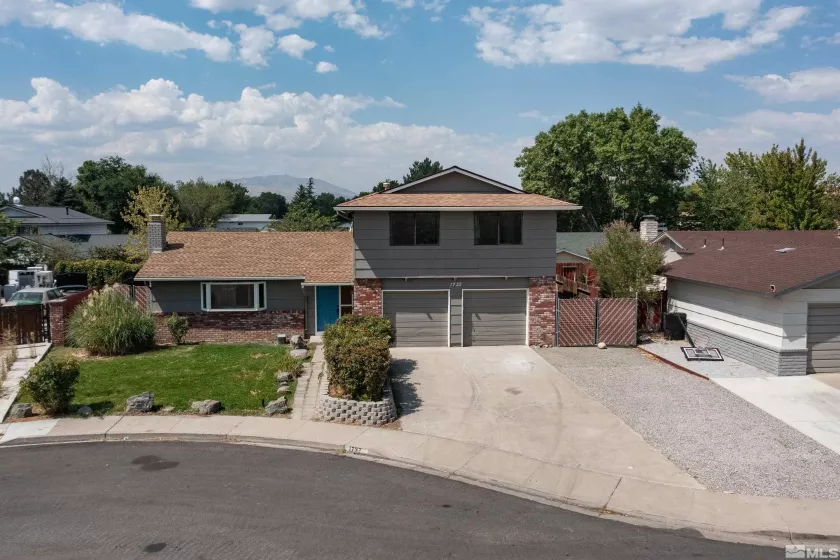 1737 Rio Tinto Dr, Sparks, Nevada 89434, 3 Bedrooms Bedrooms, ,2 BathroomsBathrooms,Residential,For Sale,Rio Tinto Dr,240011536