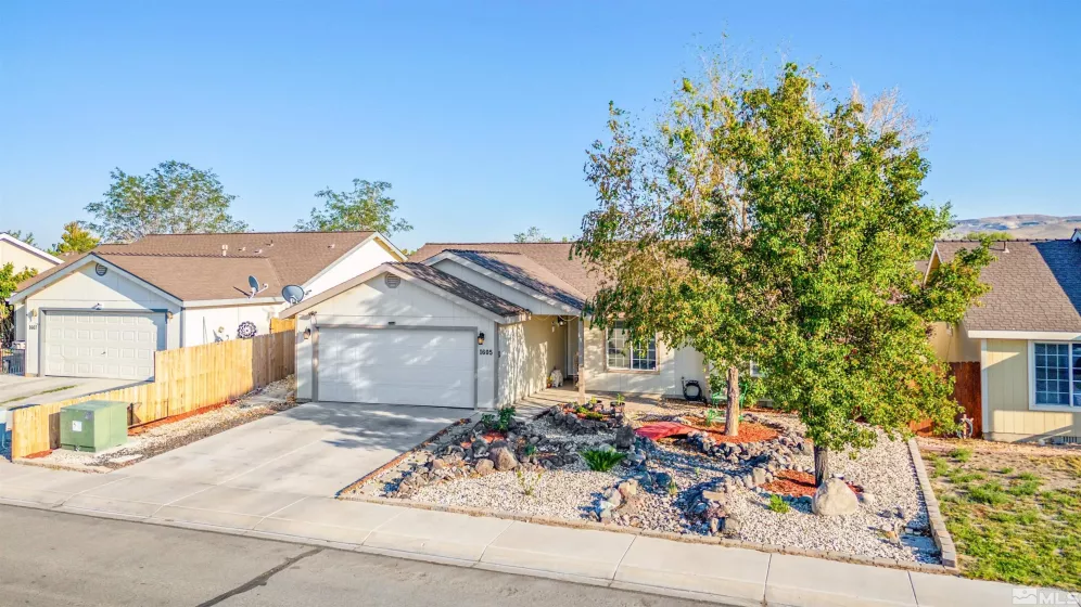 1605 Meadows Ave, Fernley, Nevada 89408, 3 Bedrooms Bedrooms, ,2 BathroomsBathrooms,Residential,For Sale,Meadows Ave,240011522