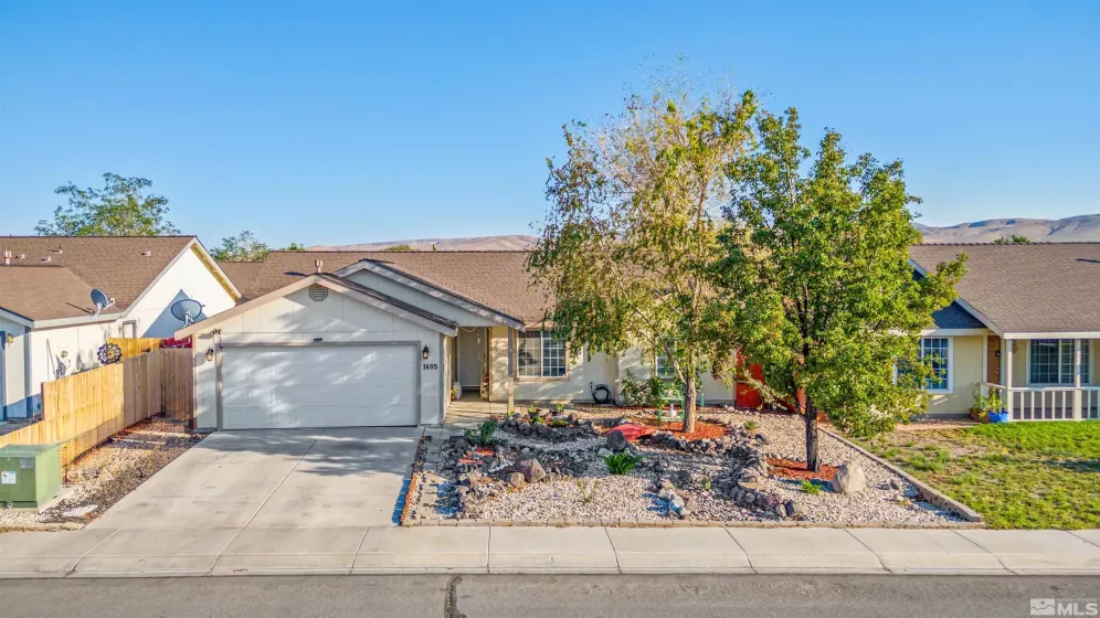 1605 Meadows Ave, Fernley, Nevada 89408, 3 Bedrooms Bedrooms, ,2 BathroomsBathrooms,Residential,For Sale,Meadows Ave,240011522