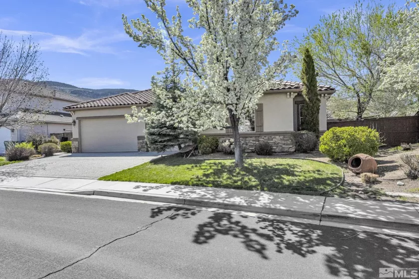 2620 Heather Field Ln, Reno, Nevada 89521, 4 Bedrooms Bedrooms, ,3 BathroomsBathrooms,Residential,For Sale,Heather Field Ln,240011425