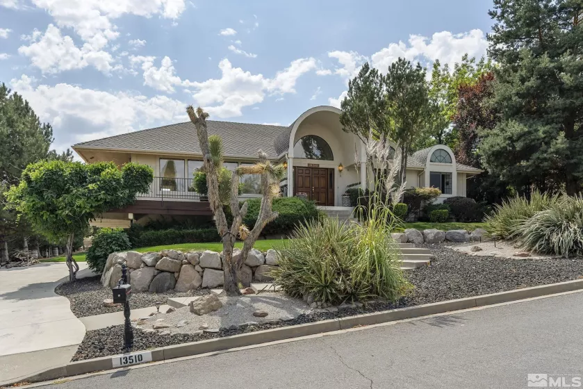 13510 Fieldcreek Ln, Reno, Nevada 89511, 5 Bedrooms Bedrooms, ,3 BathroomsBathrooms,Residential,For Sale,Fieldcreek Ln,240011620