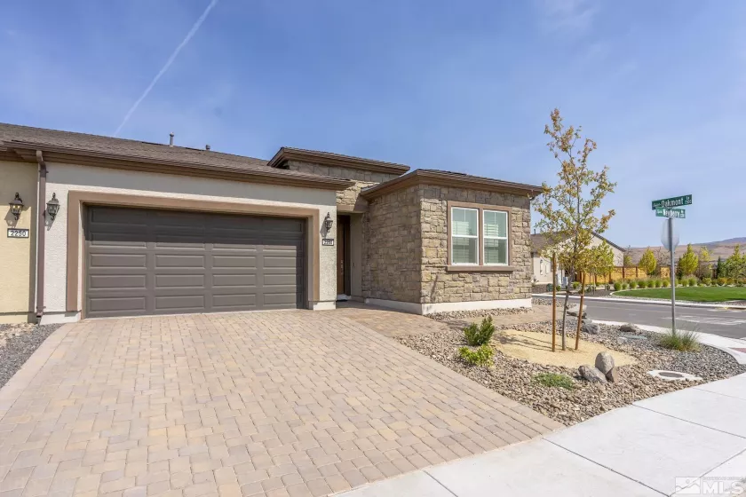 2260 Newberry Way, Sparks, Nevada 89436, 2 Bedrooms Bedrooms, ,2 BathroomsBathrooms,Residential,For Sale,Newberry Way,240011661