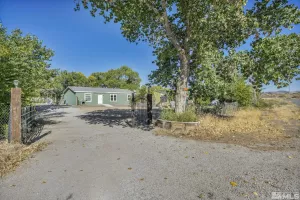 315 Lincoln HWY, Wadsworth, Nevada 89408, 3 Bedrooms Bedrooms, ,2 BathroomsBathrooms,Residential,For Sale,Lincoln HWY,240011770