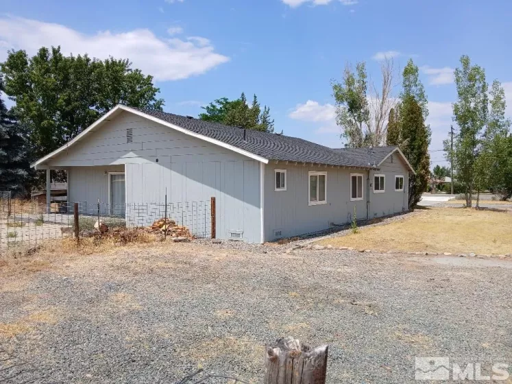 993 Dresslerville Rd, Gardnerville, Nevada 89460, 4 Bedrooms Bedrooms, ,3 BathroomsBathrooms,Residential,For Sale,Dresslerville Rd,240011871