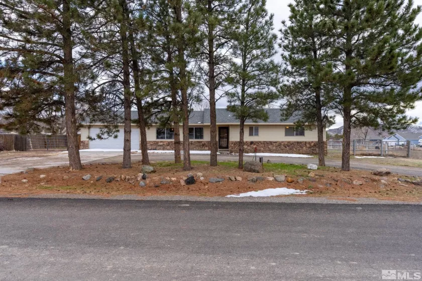 1961 Arabian Ln, Gardnerville, Nevada 89410, 3 Bedrooms Bedrooms, ,2 BathroomsBathrooms,Residential,For Sale,Arabian Ln,240002381