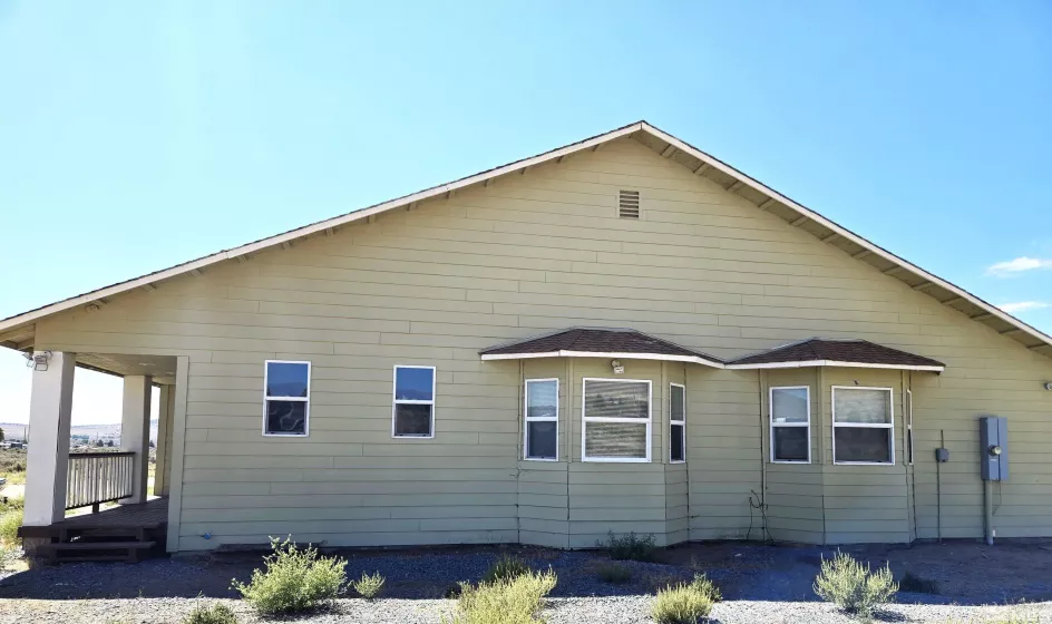 100 Tunna Tuhugi Rd, Reno, Nevada 89506, 4 Bedrooms Bedrooms, ,2 BathroomsBathrooms,Residential,For Sale,Tunna Tuhugi Rd,240011931