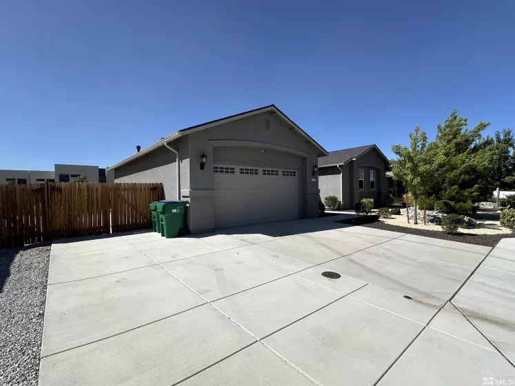 2293 Big Bird Dr, Sparks, Nevada 89441, 4 Bedrooms Bedrooms, ,2 BathroomsBathrooms,Residential,For Sale,Big Bird Dr,240011948