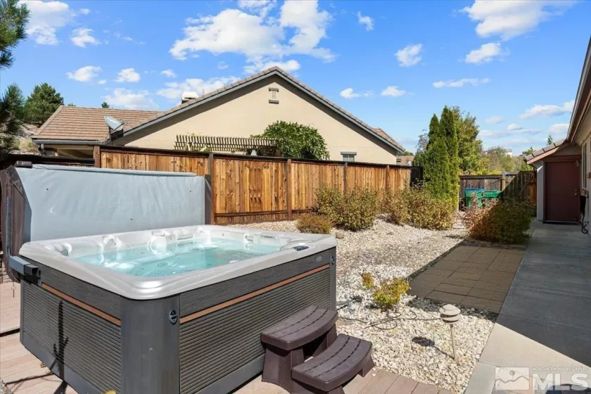 1685 Ashland Bluff Way, Reno, Nevada 89523, 2 Bedrooms Bedrooms, ,2 BathroomsBathrooms,Residential,For Sale,Ashland Bluff Way,240011966