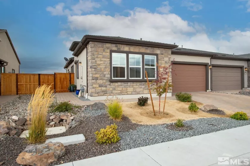 7384 Oakmont Ln, Sparks, Nevada 89436, 2 Bedrooms Bedrooms, ,2 BathroomsBathrooms,Residential,For Sale,Oakmont Ln,240011970