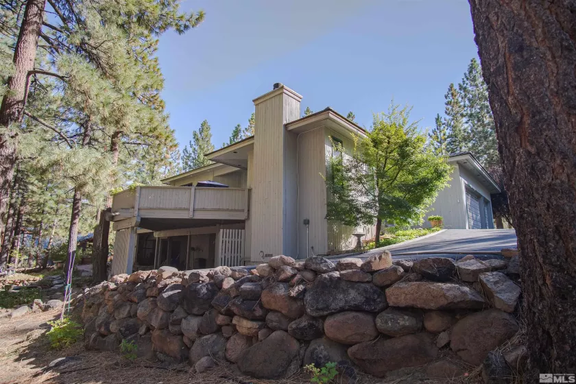 455 Yellow Pine Drive, Reno, Nevada 89511, 4 Bedrooms Bedrooms, ,3 BathroomsBathrooms,Residential,For Sale,Yellow Pine Drive,240011997