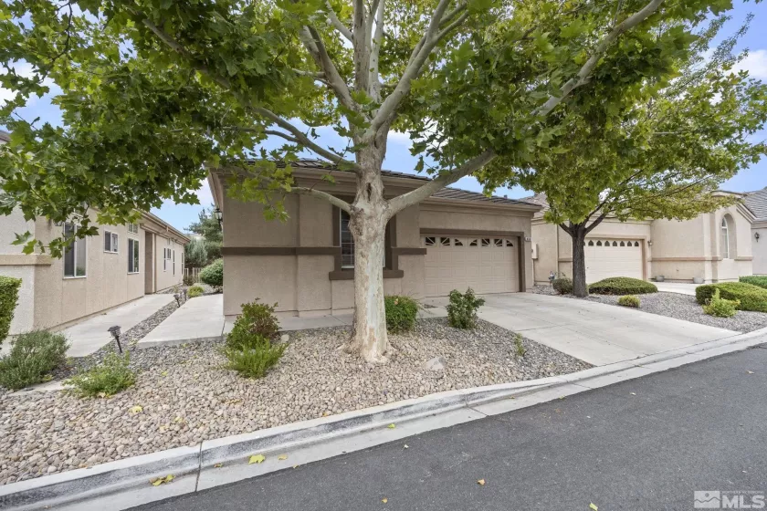 414 Sierra Leaf Cir, Reno, Nevada 89511, 2 Bedrooms Bedrooms, ,2 BathroomsBathrooms,Residential,For Sale,Sierra Leaf Cir,240012007