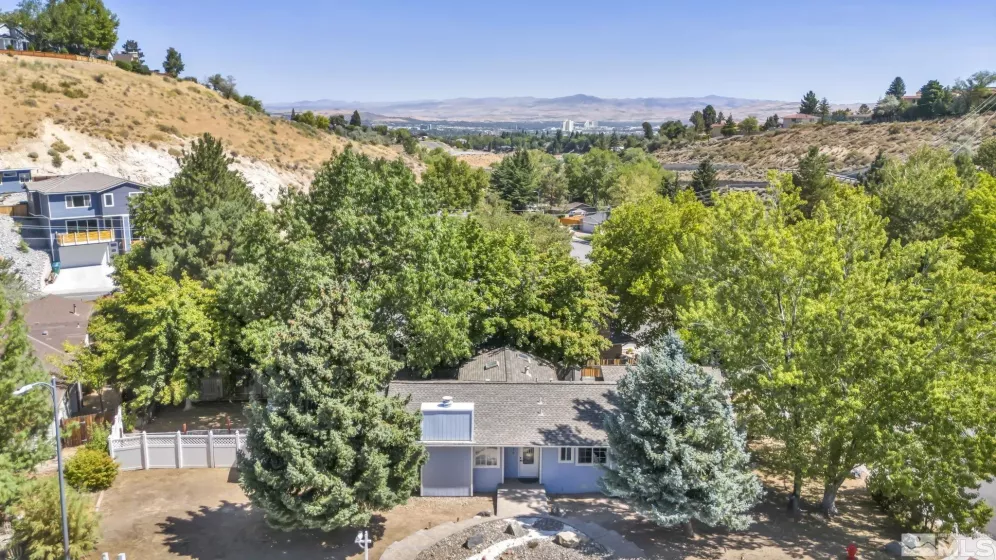 3590 BlueJay Ct, Reno, Nevada 89509, 3 Bedrooms Bedrooms, ,2 BathroomsBathrooms,Residential,For Sale,BlueJay Ct,240010870