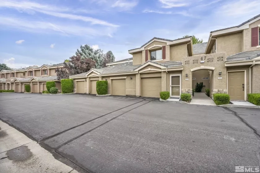 900 S Meadows Pkwy, Reno, Nevada 89511, 2 Bedrooms Bedrooms, ,2 BathroomsBathrooms,Residential,For Sale,S Meadows Pkwy,240012068