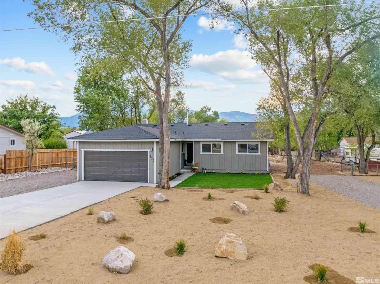 930 Dean Dr, Gardnerville, Nevada 89460, 3 Bedrooms Bedrooms, ,2 BathroomsBathrooms,Residential,For Sale,Dean Dr,240012034