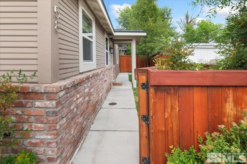 58 Caliente St, Reno, Nevada 89509, 1 Bedroom Bedrooms, ,1 BathroomBathrooms,Residential,For Sale,Caliente St,240012033