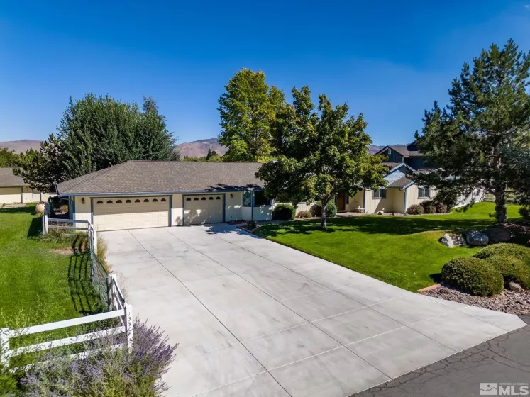 1350 Monte Vista Drive, Reno, Nevada 89511, 5 Bedrooms Bedrooms, ,3 BathroomsBathrooms,Residential,For Sale,Monte Vista Drive,240012072